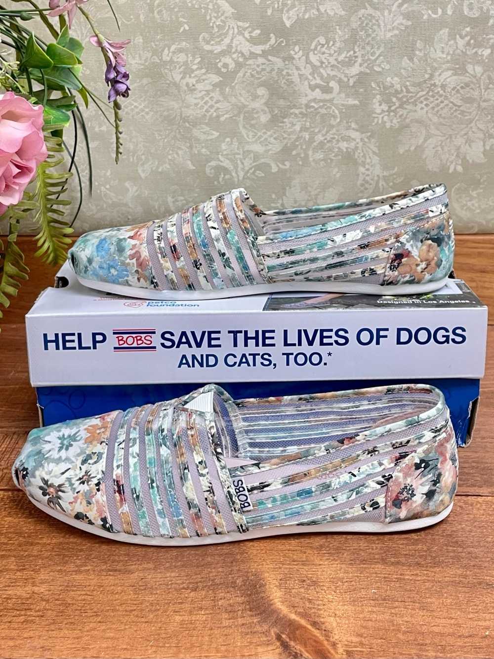 Skechers BOBS Plush Dreamin Daisy Floral Slip On Flats Size 10 NIB